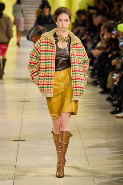 Look 30